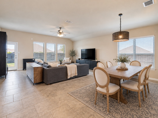 833 Stratus Path Property Photo 3