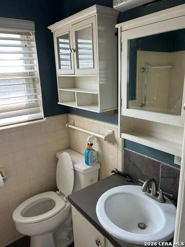 225 Barcelona Property Photo 12