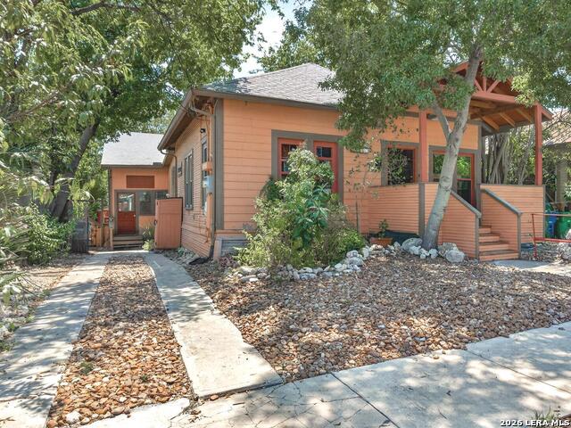 808 W French Pl Property Photo 2