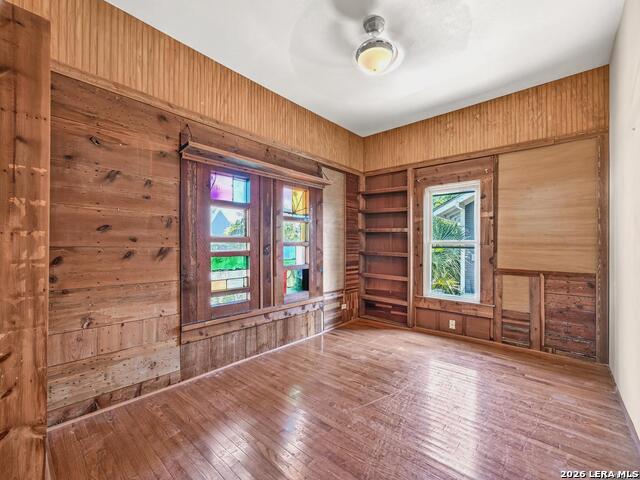 808 W French Pl Property Photo 14