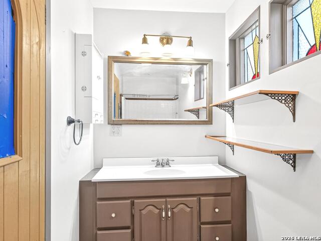 808 W French Pl Property Photo 27