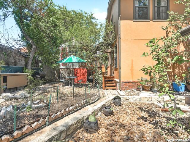 808 W French Pl Property Photo 36