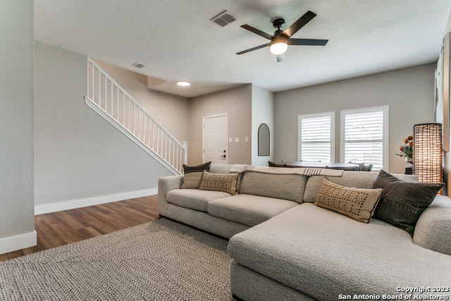 7619 Valley Trails St Property Photo 4