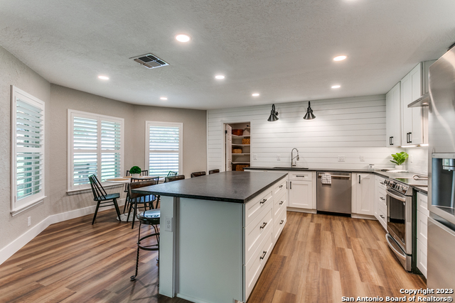 7619 Valley Trails St Property Photo 11