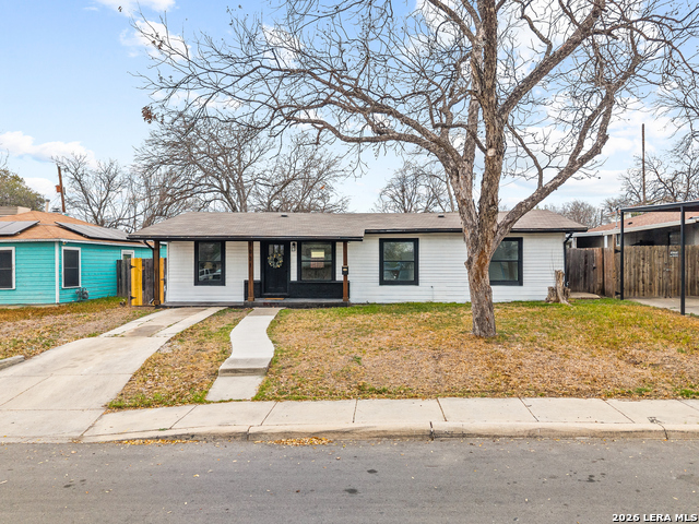 1031 Thorain Property Photo 2