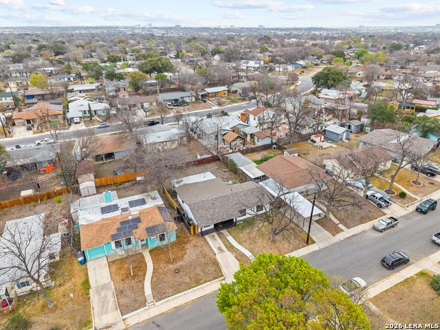 1031 Thorain Property Photo 4