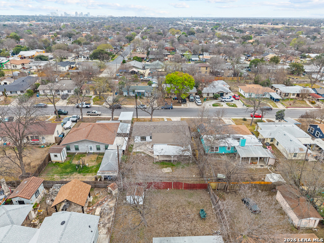 1031 Thorain Property Photo 7