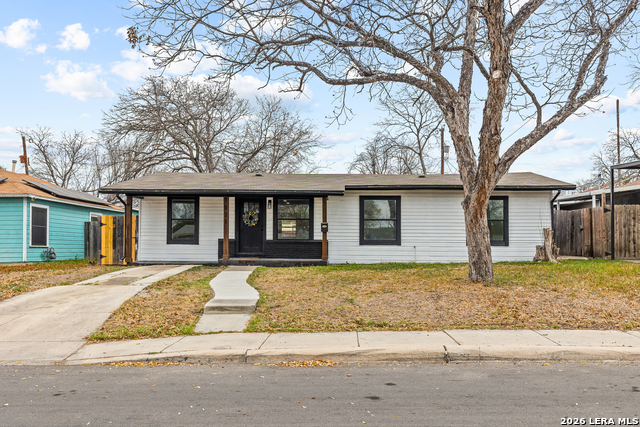 1031 Thorain Property Photo 12