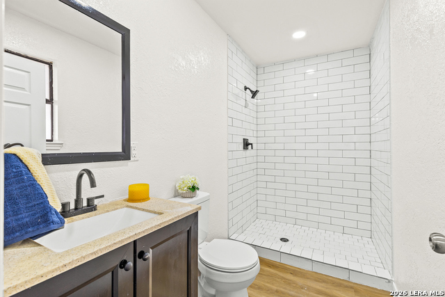 1031 Thorain Property Photo 26