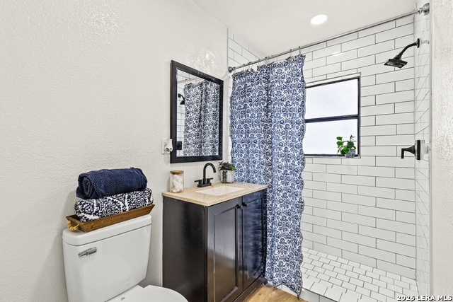 1031 Thorain Property Photo 38