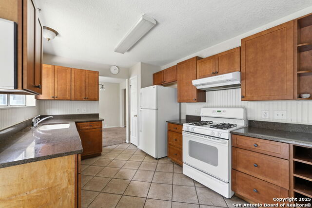 10315 Mustang Ridge Rd Property Photo 9