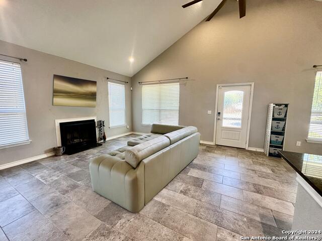 2029 Blueridge Dr Property Photo 5