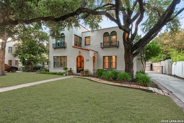 339 W Hollywood Ave Property Photo 2