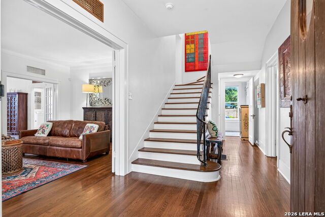 339 W Hollywood Ave Property Photo 4