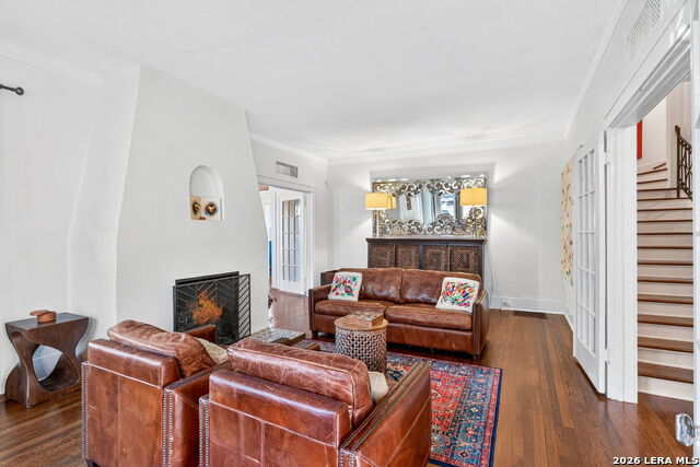 339 W Hollywood Ave Property Photo 5
