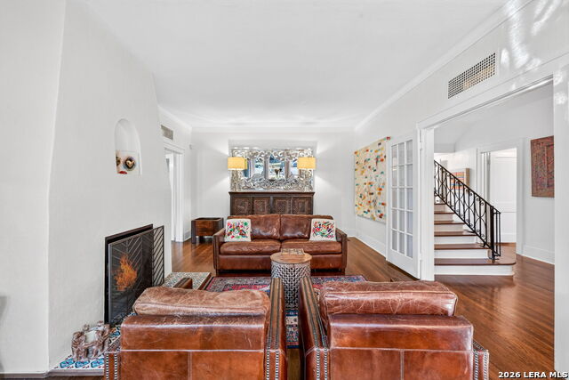 339 W Hollywood Ave Property Photo 6