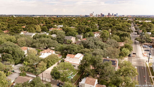 339 W Hollywood Ave Property Photo 39