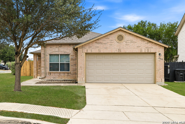 7762 Cedar Farm Property Photo 1