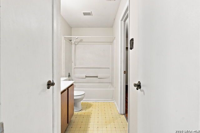 6803 Columbia Ridge Dr Property Photo 15