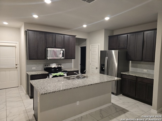 6123 Longhurst Way Property Photo 12