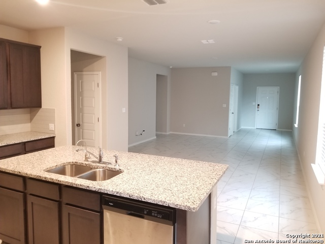 6123 Longhurst Way Property Photo 17