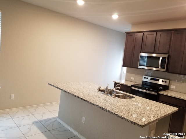 6123 Longhurst Way Property Photo 20