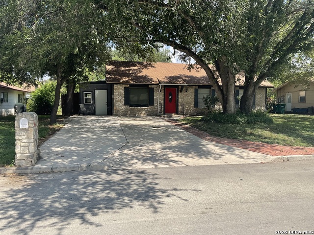 219 Shin Oak Dr Property Photo 1