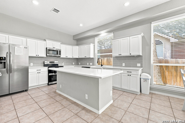 2448 Woodbridge Way Property Photo 14