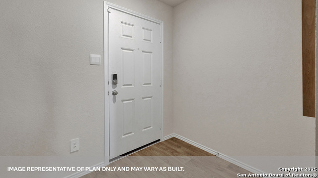 250 Surrey Oaks Property Photo 3