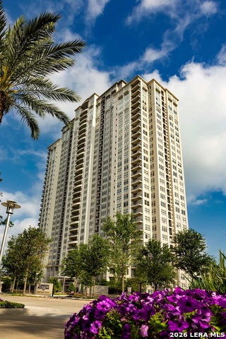 1200 POST OAK BLVD Property Photo 1