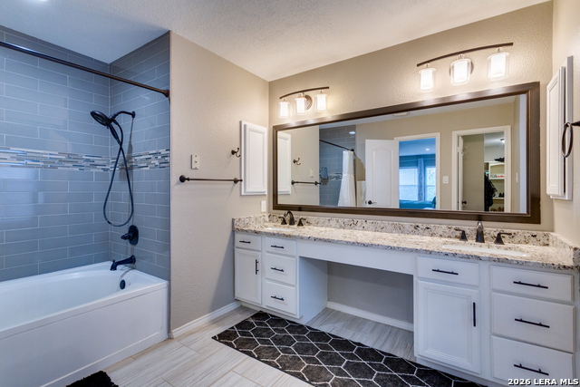 2422 Newoak Park Property Photo 15