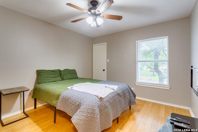 2422 Newoak Park Property Photo 17