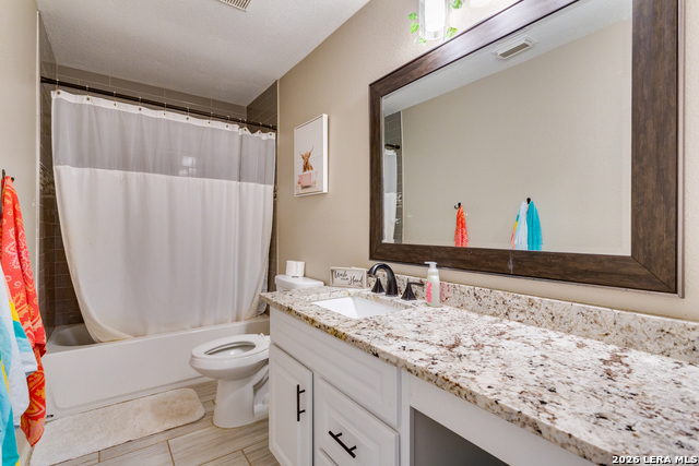 2422 Newoak Park Property Photo 18