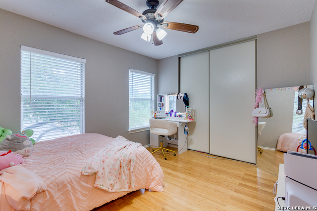 2422 Newoak Park Property Photo 19