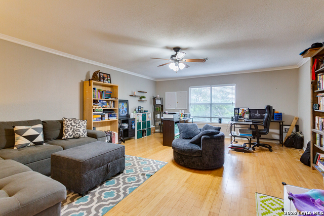 2422 Newoak Park Property Photo 21