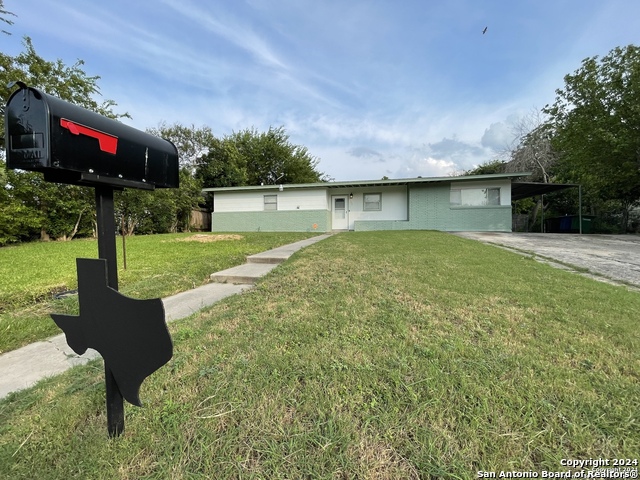 130 Ashford Dr Property Photo 2