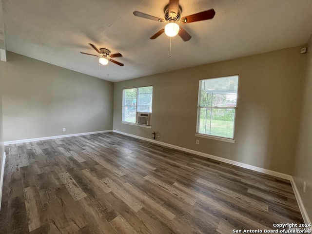 130 Ashford Dr Property Photo 6