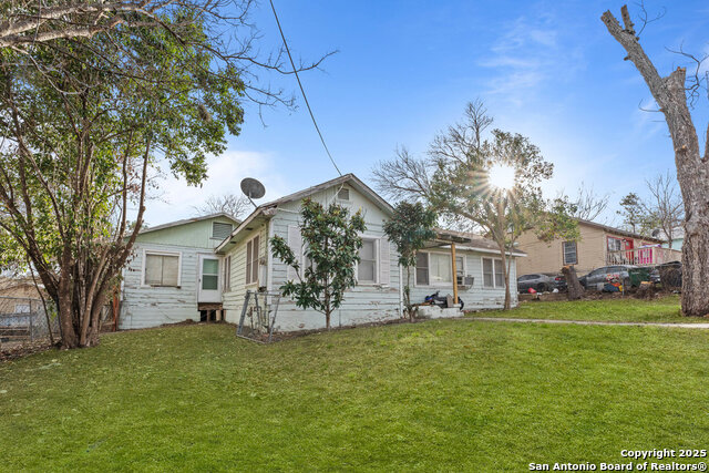 1932 E Highland Blvd Property Photo 2
