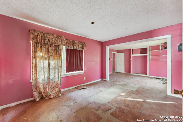 1932 E Highland Blvd Property Photo 6