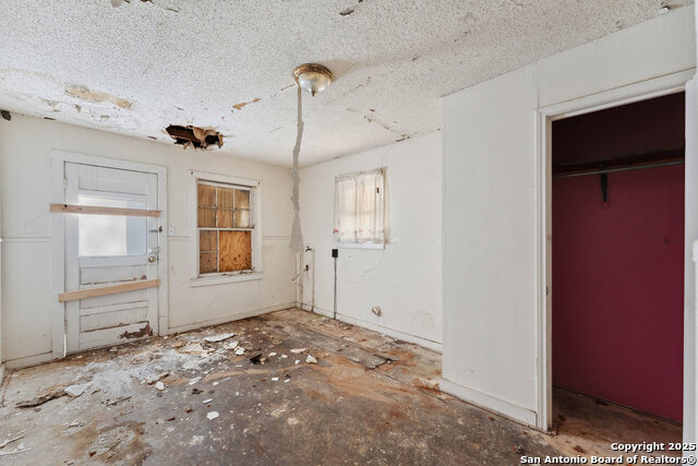 1932 E Highland Blvd Property Photo 12