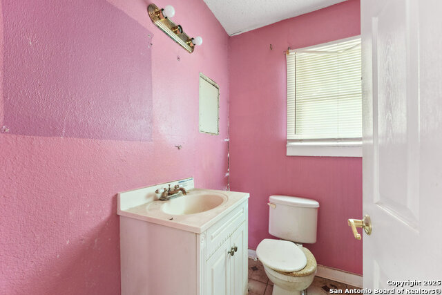 1932 E Highland Blvd Property Photo 16