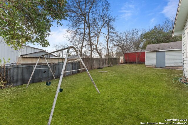 1932 E Highland Blvd Property Photo 21