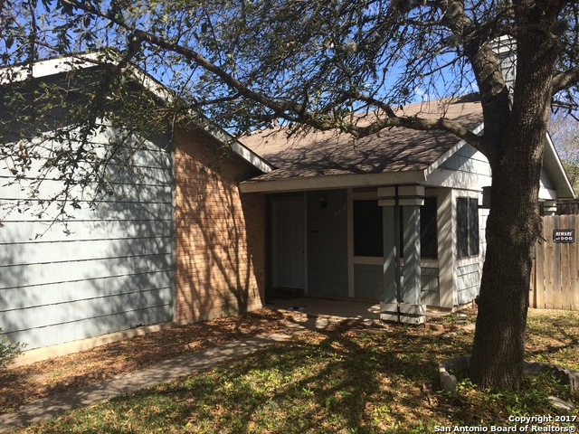 16614 Crested Butte St Property Photo 3
