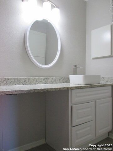 3243 Nacogdoches Rd Property Photo 6