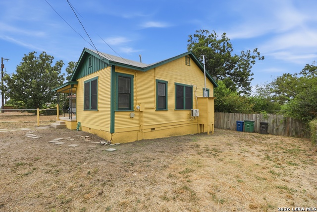 313 S Pine St Property Photo 23