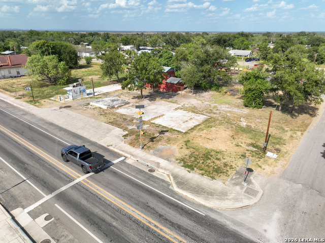 606 N Center Property Photo 1
