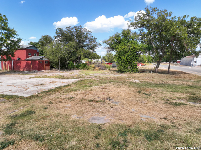 606 N Center Property Photo 17