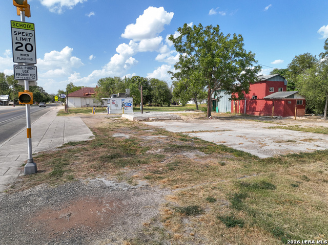 606 N Center Property Photo 18