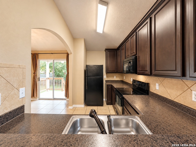 9622 Copper Est Property Photo 9