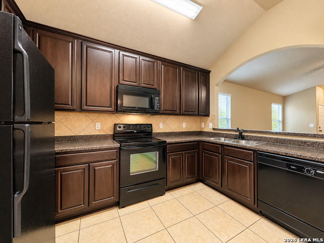 9622 Copper Est Property Photo 10